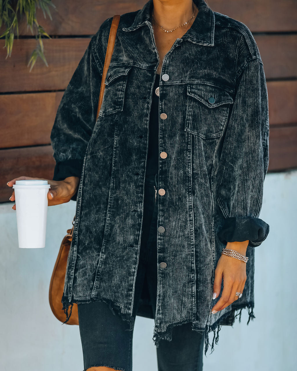 Maddy Baumwoll-Shacket aus Distressed-Cord - Steinschwarz