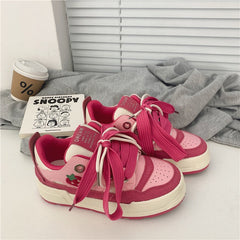 Rosa Erdbeer-Sneaker