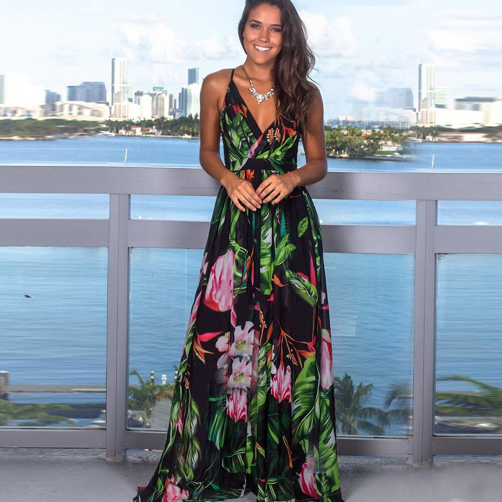 Zabelle – Maxikleid mit Blumenmuster und Rüschenausschnitt