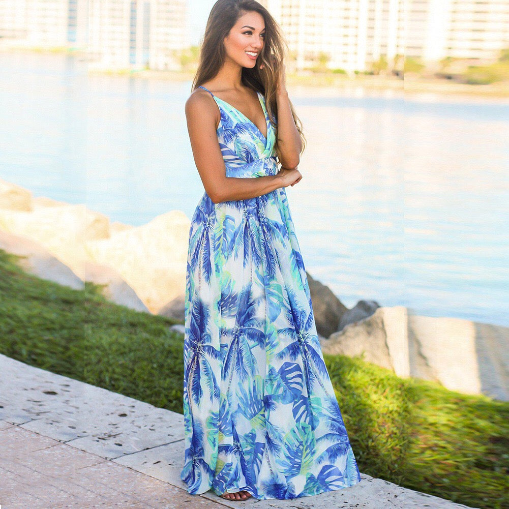 Zabelle – Maxikleid mit Blumenmuster und Rüschenausschnitt