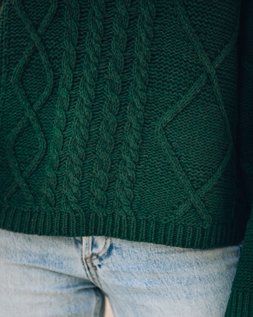 Lyla Zopfmusterpullover aus Baumwollmischung - Jägergrün