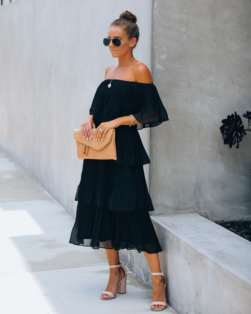 Bonifacio Gestuftes Plissee-Midikleid - Schwarz