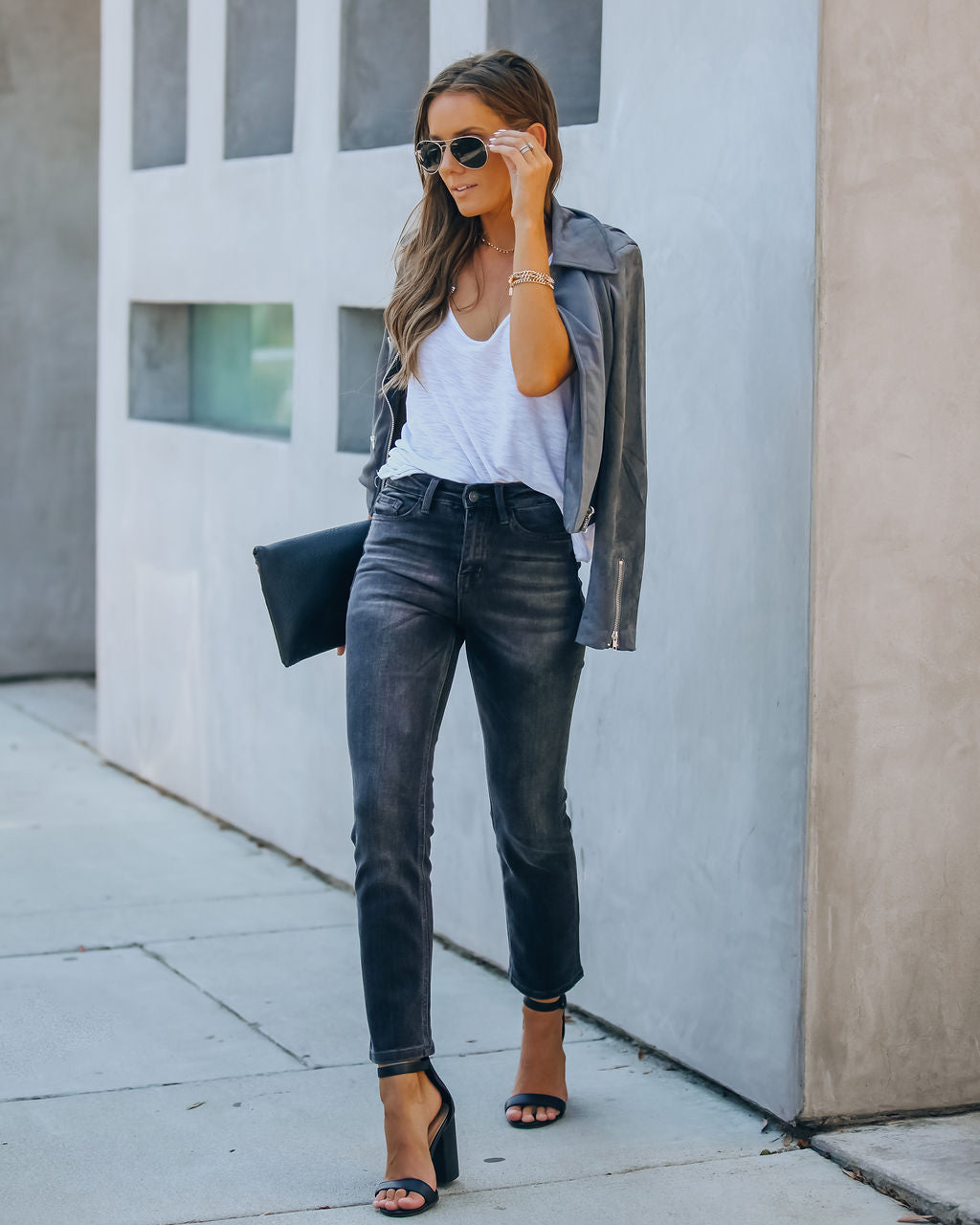 Aaron – Hoch sitzender Denim mit geradem Bein