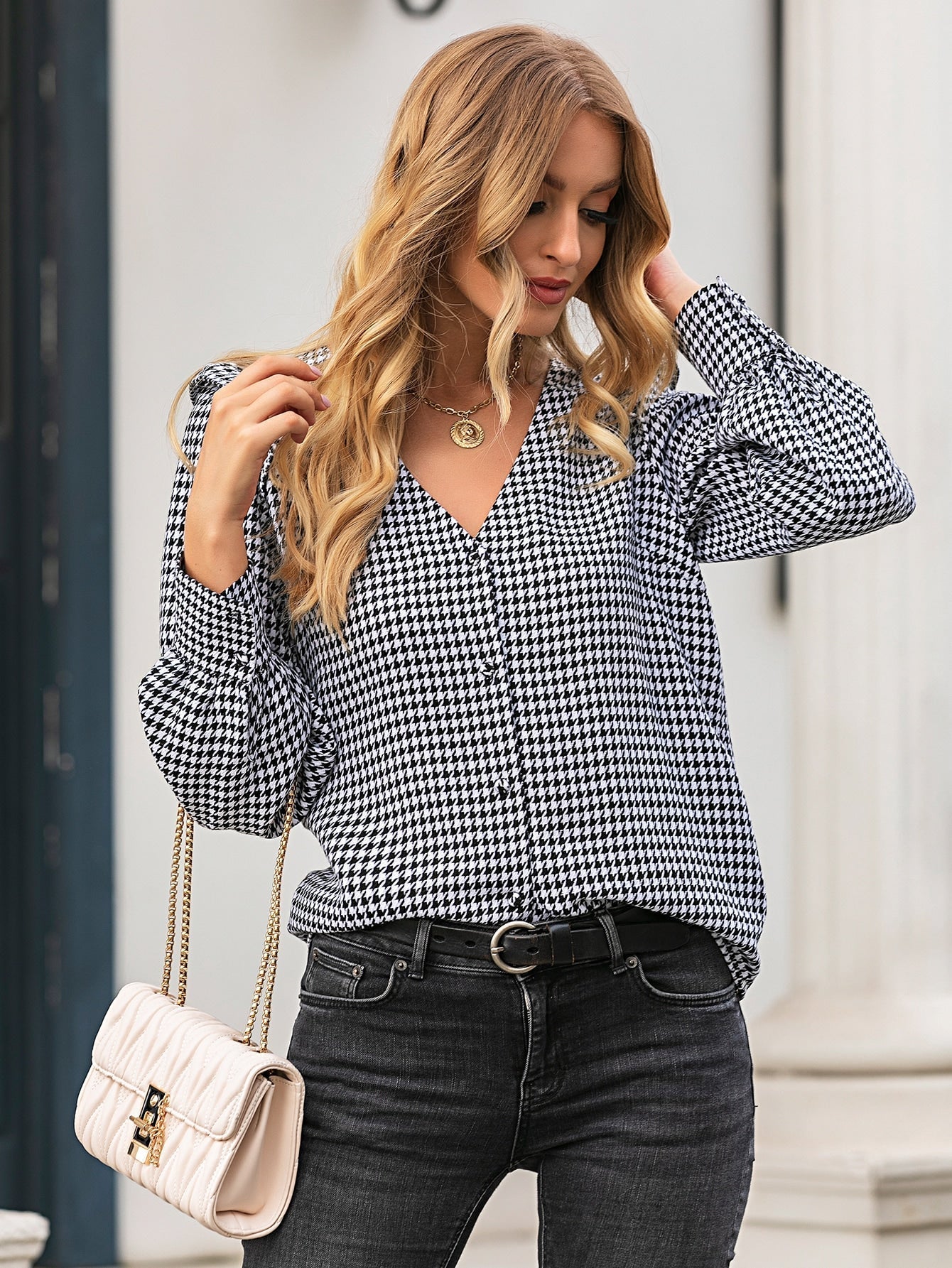 Damen V-Ausschnitt Stylisches Urban Style Shirt