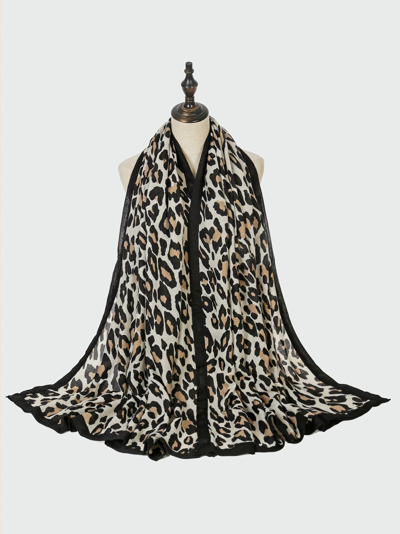 Bufanda con estampado de leopardo