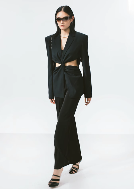 JACKE MIT VERDREHTEN CUT-OUTS - SCHWARZ