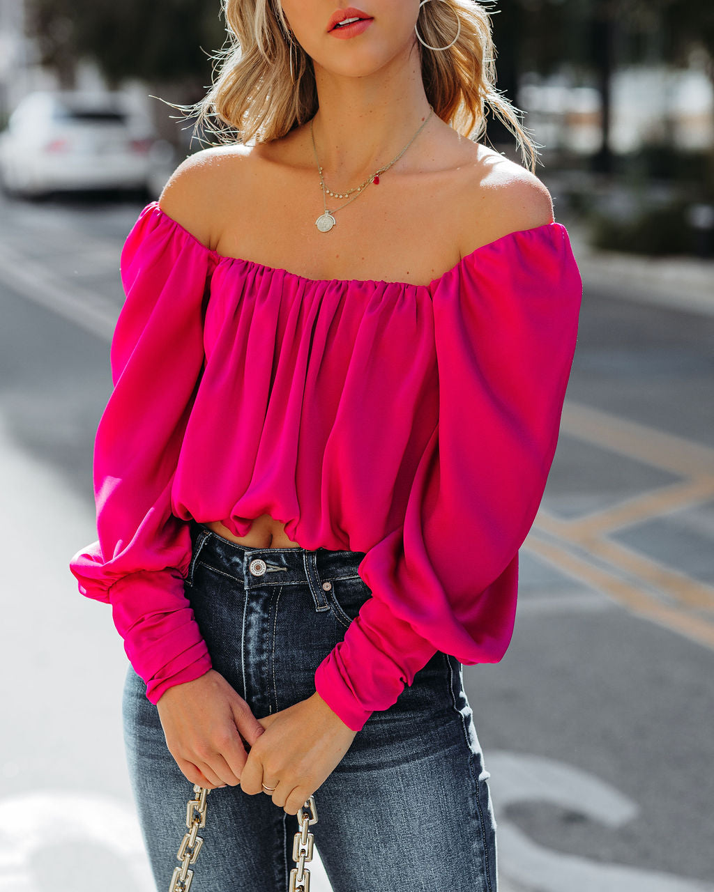 Negin Satin-Kurzbluse mit ausgestelltem Bein - Magenta