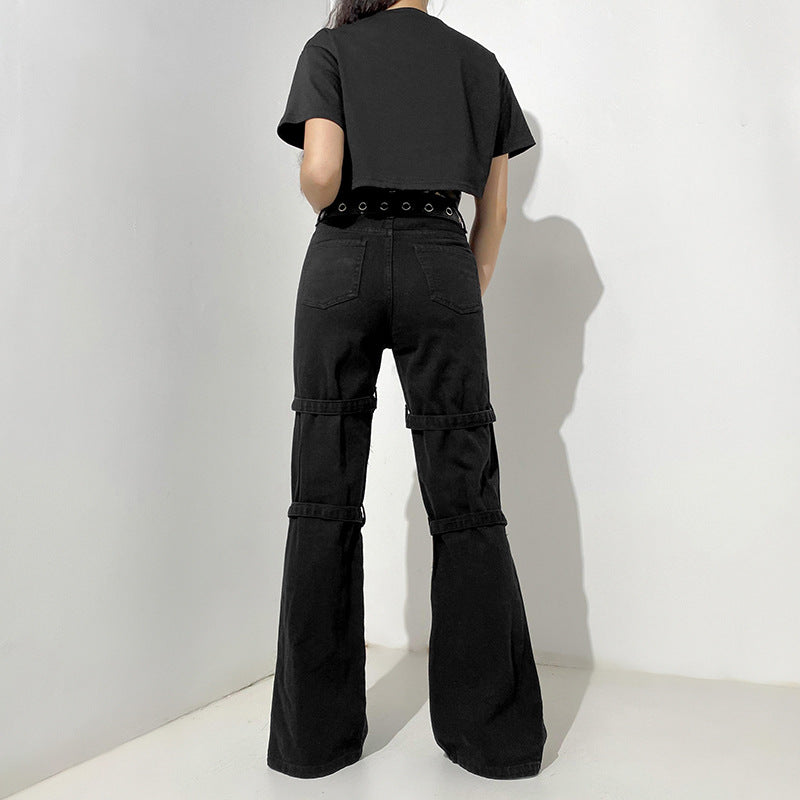 Heiße Jeans mit hoher Taille und Metallschnalle