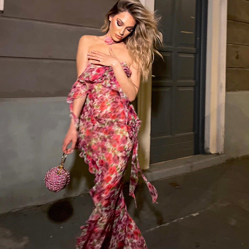 Passionate – Schulterfreies, gestuftes Maxikleid mit Rüschen