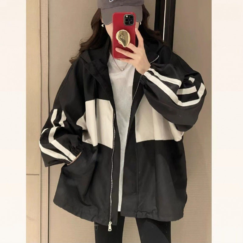 Übergroßes Kapuzensweatshirt mit Reißverschluss und blauen Seitenstreifen