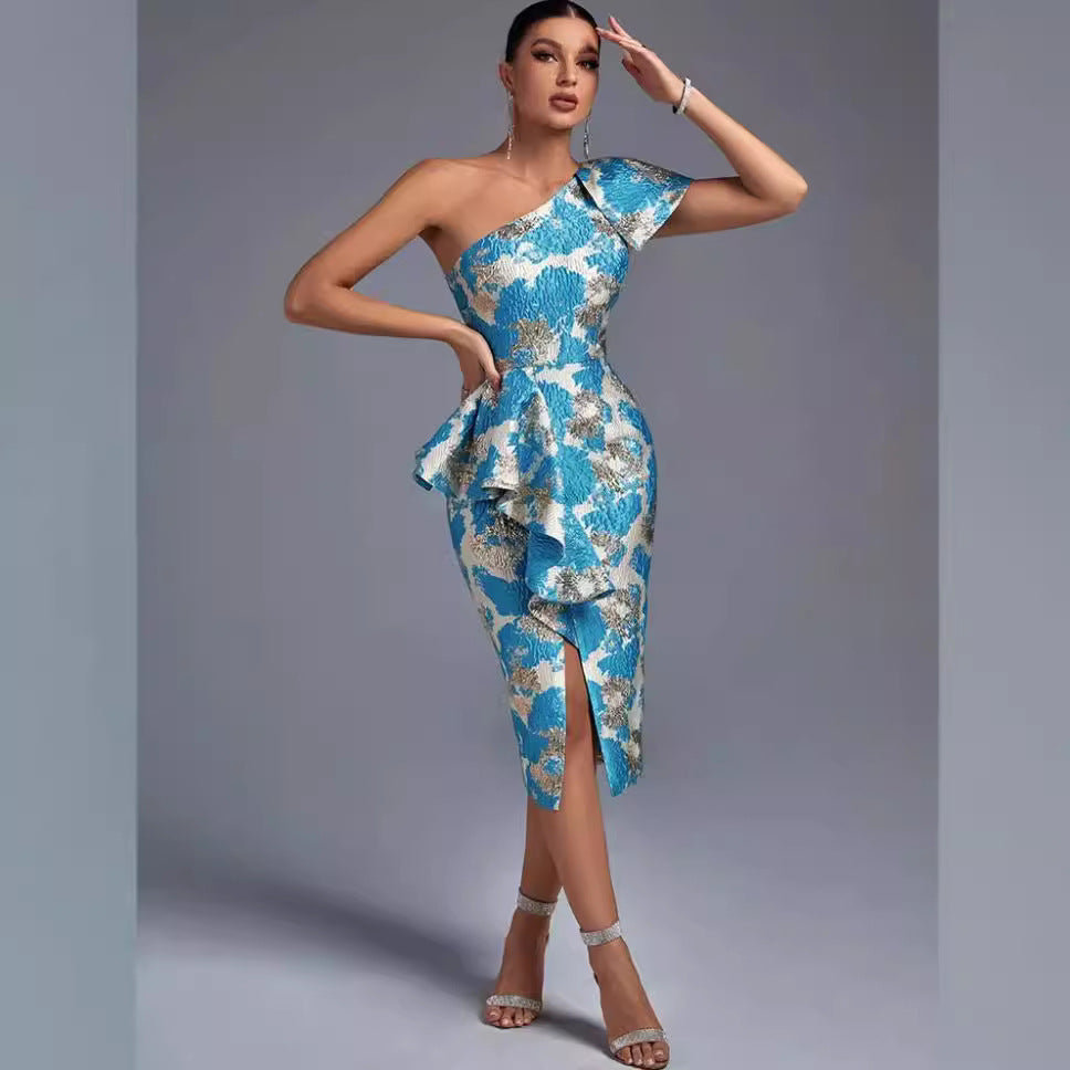 Ärmelloses, figurbetontes Midikleid mit One-Shoulder-Träger und Rüschen