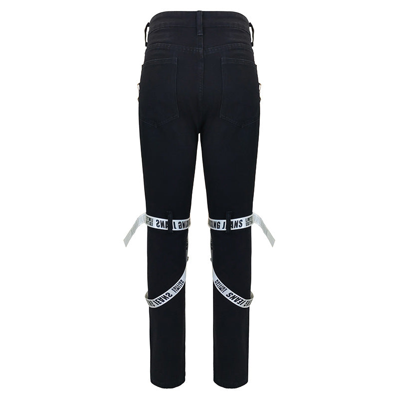 Schwarze Herrenjeans mit Trägern