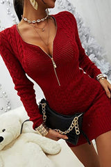 Vestido tipo suéter ajustado con cuello en V y cremallera