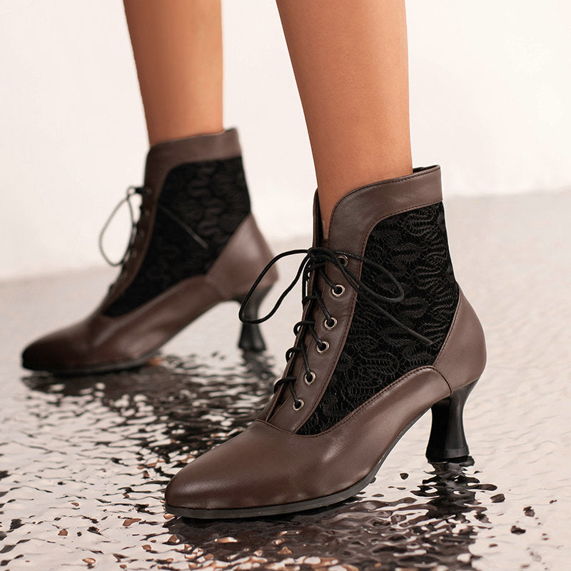 Botas Martin con hebilla recortada 