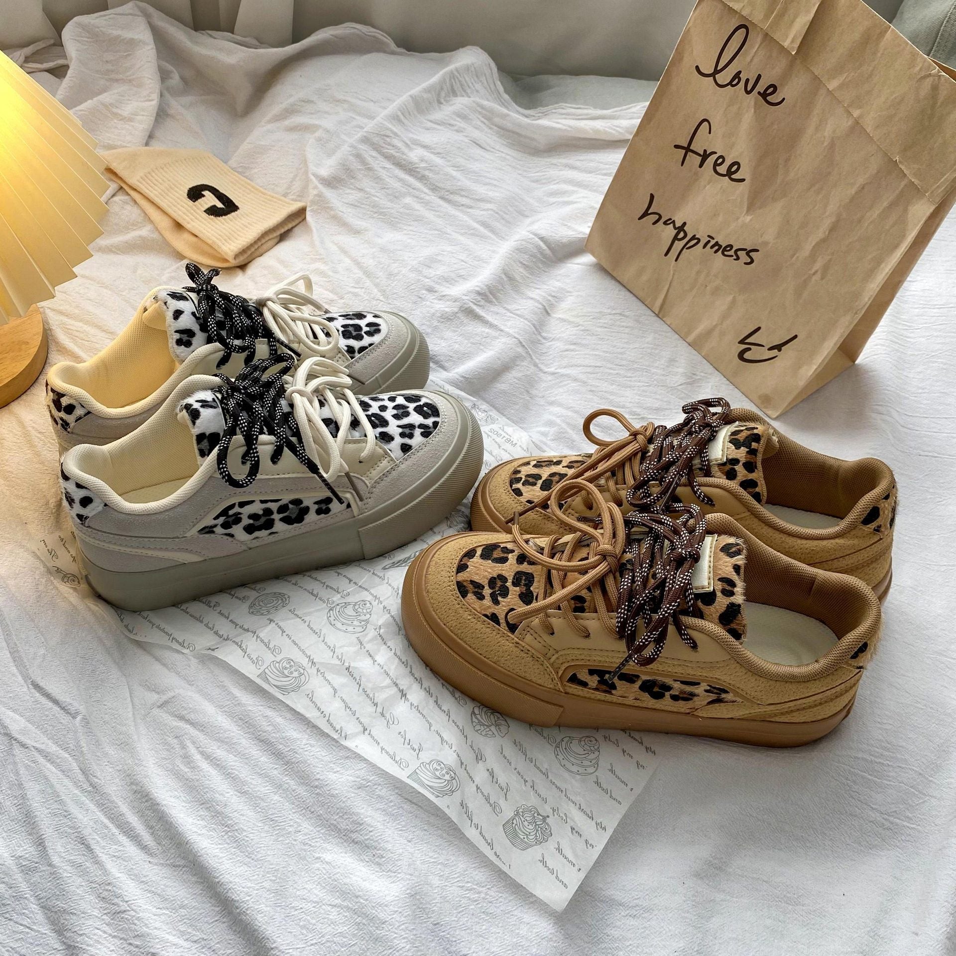 Lässige Schnür-Sneaker mit Leopardenmuster