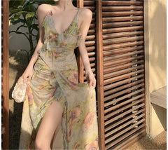 Vestido largo sin mangas con cuello halter y ribete de cola de pez con estampado vintage - Albaricoque