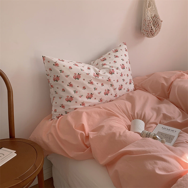 Minimalistisches Bettwäscheset mit Blumenmuster – Beige + Braun