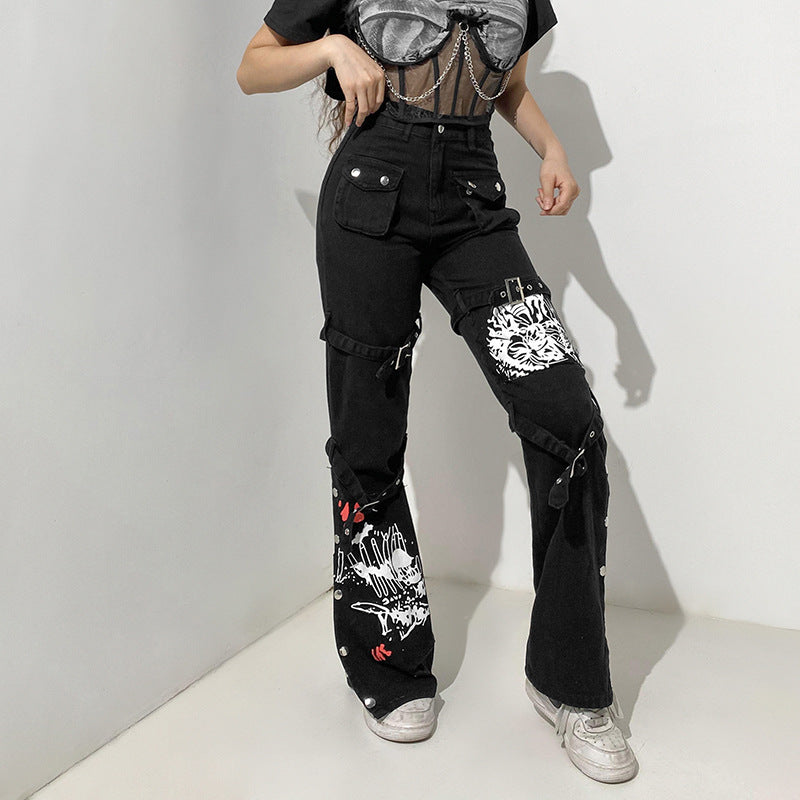 Heiße Jeans mit hoher Taille und Metallschnalle