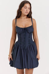 Vestido de fiesta mini sin mangas con corsé de encaje, cintura baja y escote en forma de corazón