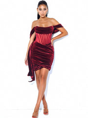Drapiertes Korsettkleid aus Samt mit Cut-Outs (Handschuhe nicht im Lieferumfang enthalten)
