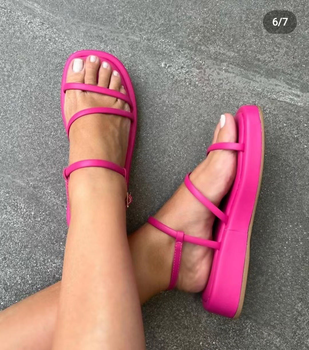 Plateausandalen mit Schnalle