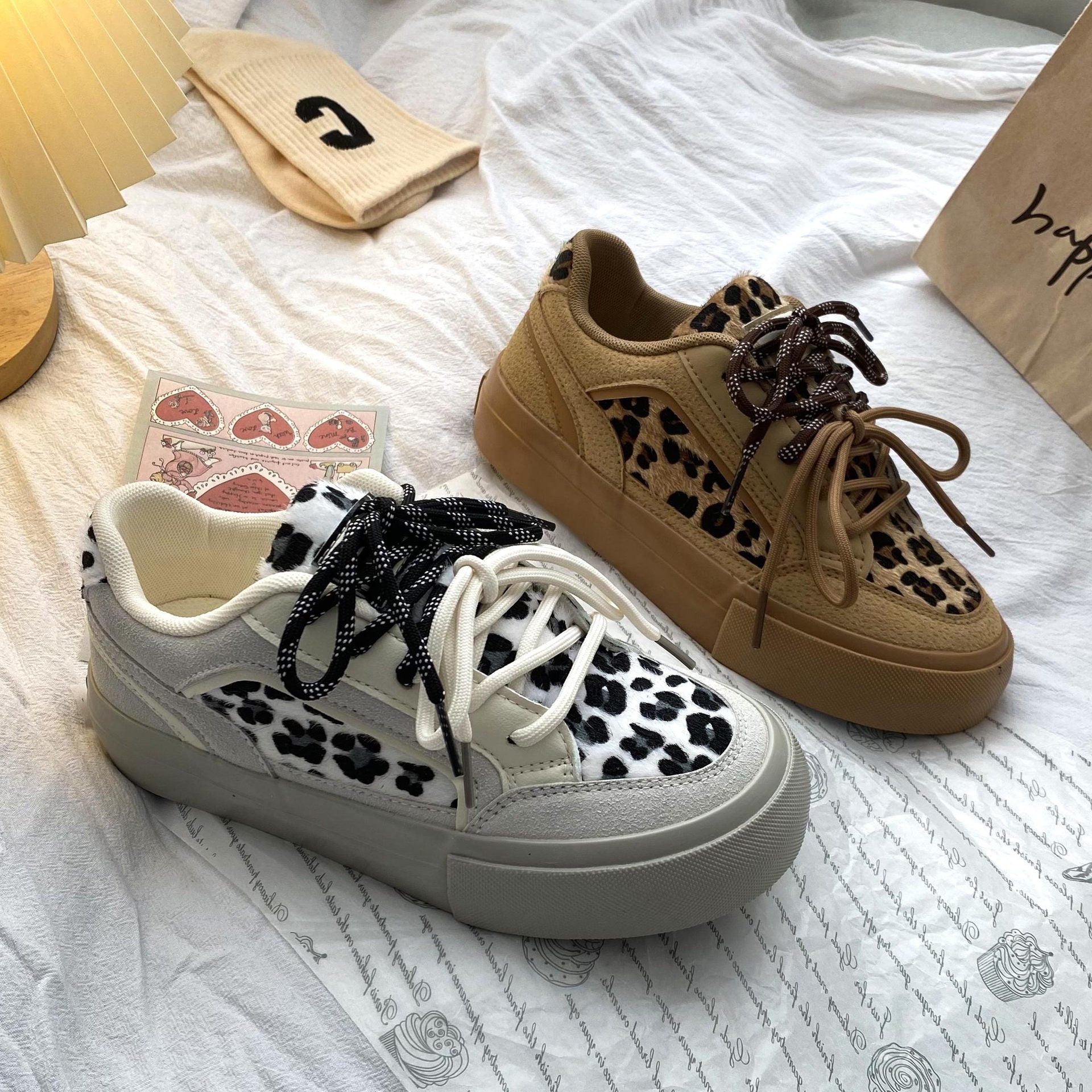 Lässige Schnür-Sneaker mit Leopardenmuster