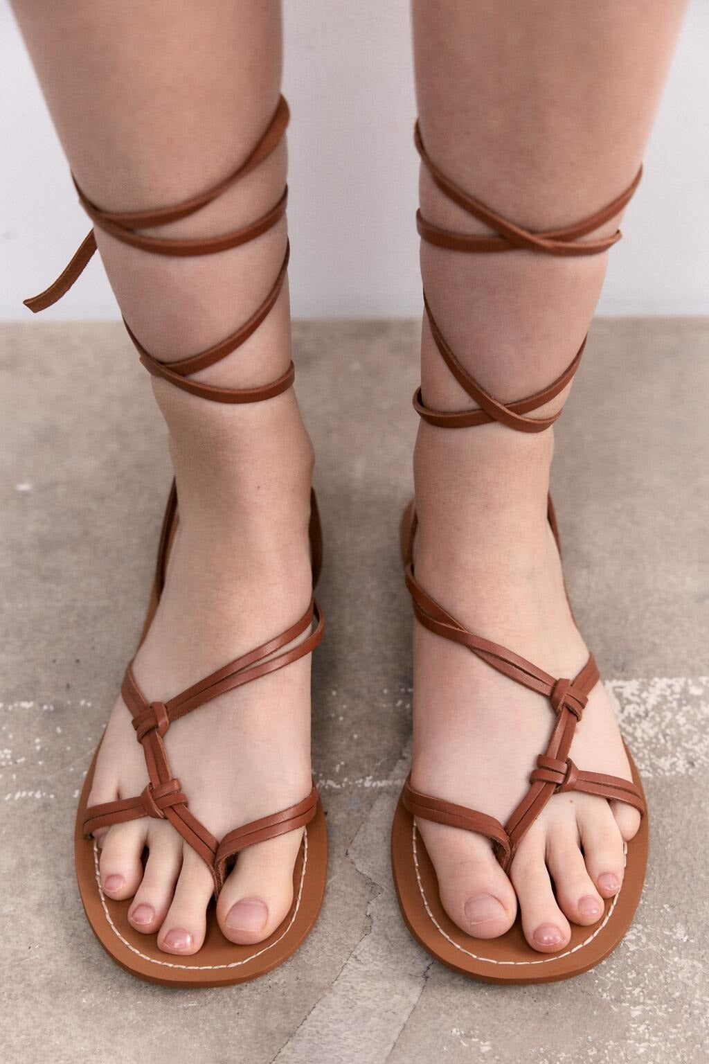 Bequeme, flache Riemchensandalen mit Flip-Toe-Sommersohle