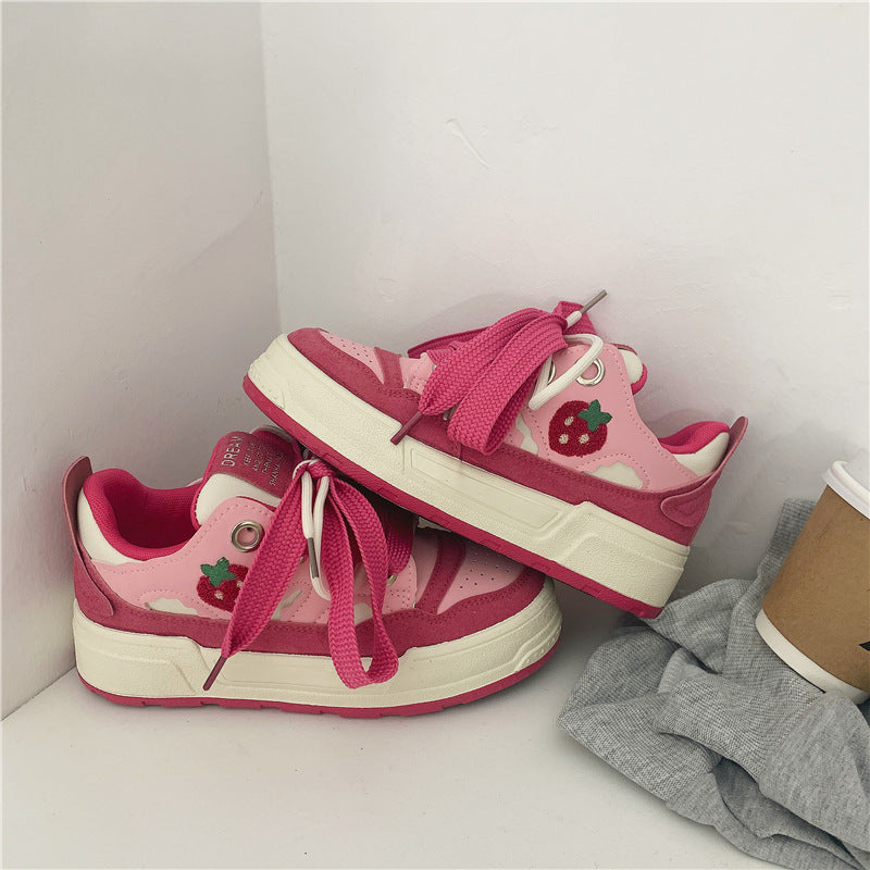 Rosa Erdbeer-Sneaker