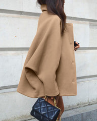 Chaqueta tipo cárdigan de lana marrón con cuello chal y mangas murciélago