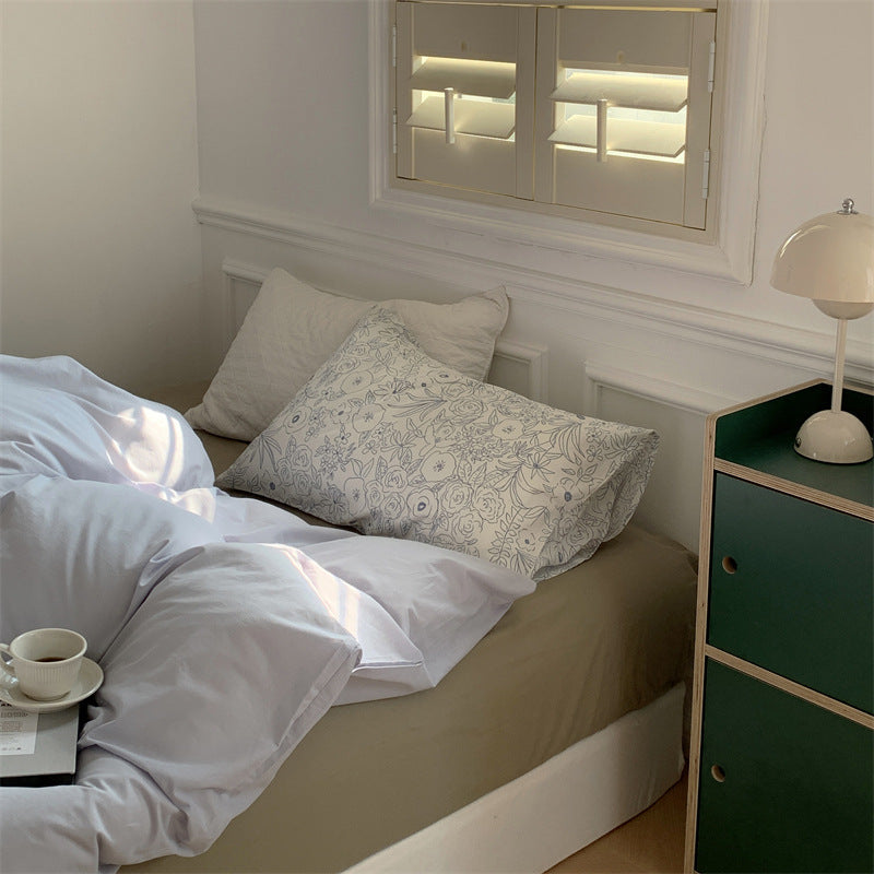 Minimalistisches Bettwäscheset mit Blumenmuster – Beige + Braun