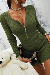 Vestido tipo suéter ajustado con cuello en V y cremallera