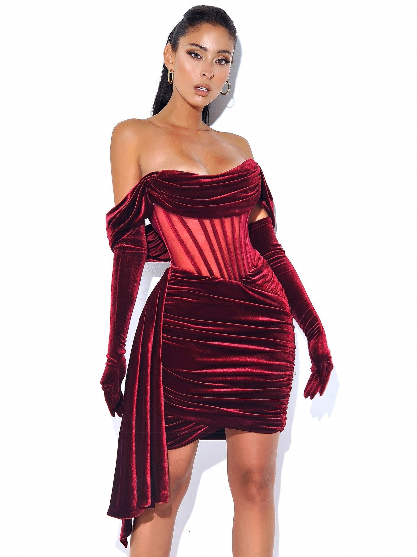 Drapiertes Korsettkleid aus Samt mit Cut-Outs (Handschuhe nicht im Lieferumfang enthalten)