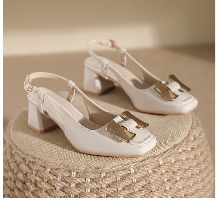 Delilah Slingback-Pumps mit Kette