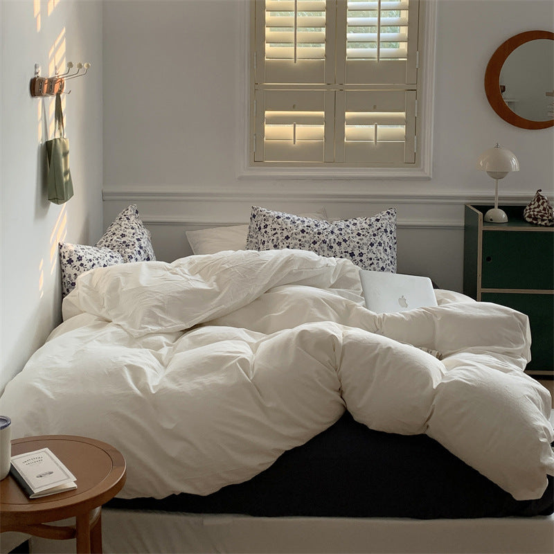 Minimalistisches Bettwäscheset mit Blumenmuster – Beige + Braun