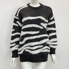 Oversize-Strickpullover mit Zebramuster im Grunge-Stil