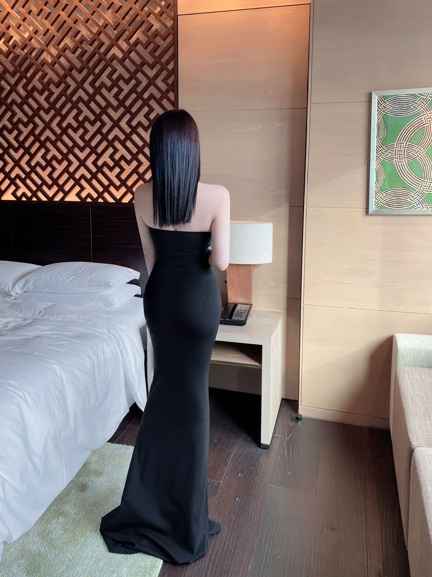 Trägerloses, figurbetontes Maxi-Abschlussballkleid mit Herzausschnitt - Schwarz