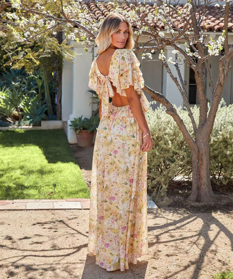 Spring Fling – Gestuftes Maxikleid mit Blumenmuster und Rüschen