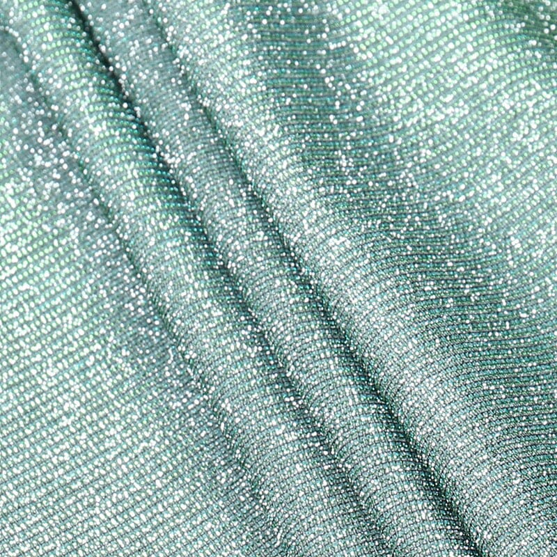 Minivestido verde con tirantes y lentejuelas en la espalda
