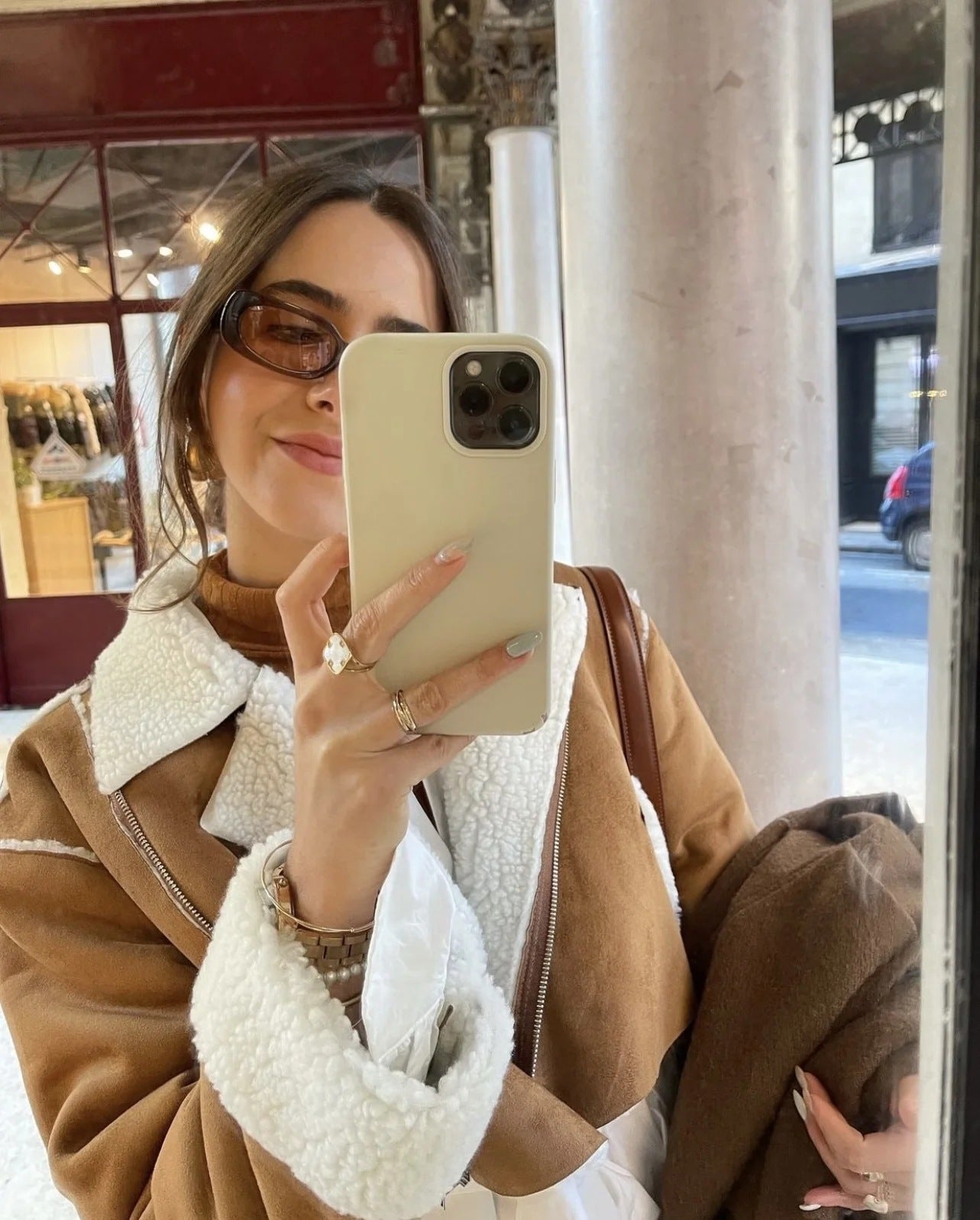 Shona Sherpa-Jacke aus Kunstleder mit Taschen - Braun