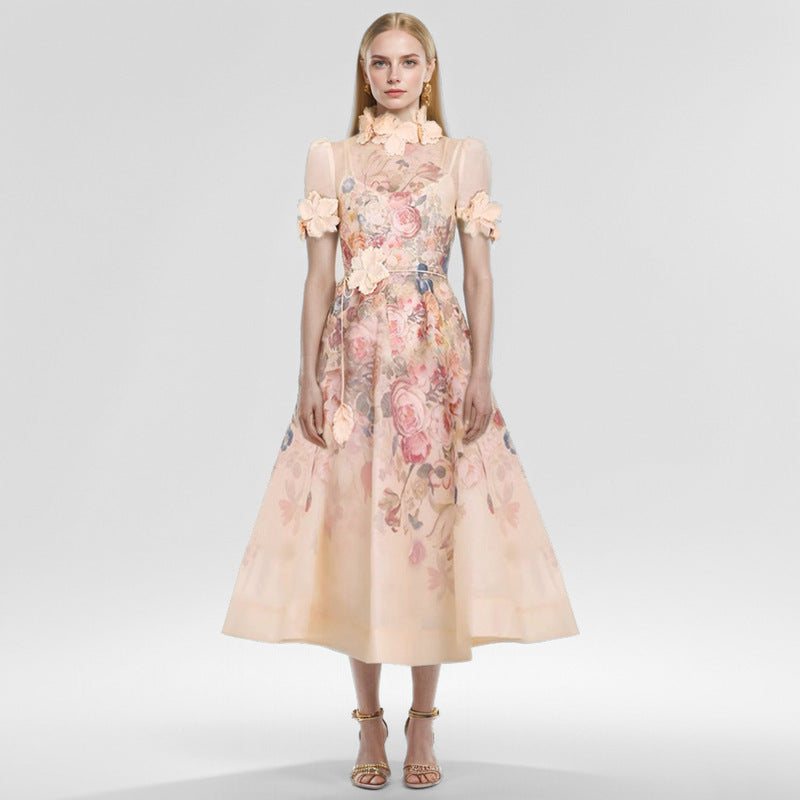 Vestido midi de malla con apliques florales en beige 