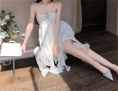 Cremefarbenes, gestuftes Minikleid