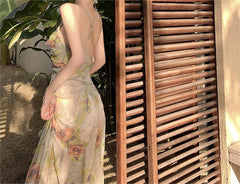 Vestido largo sin mangas con cuello halter y ribete de cola de pez con estampado vintage - Albaricoque