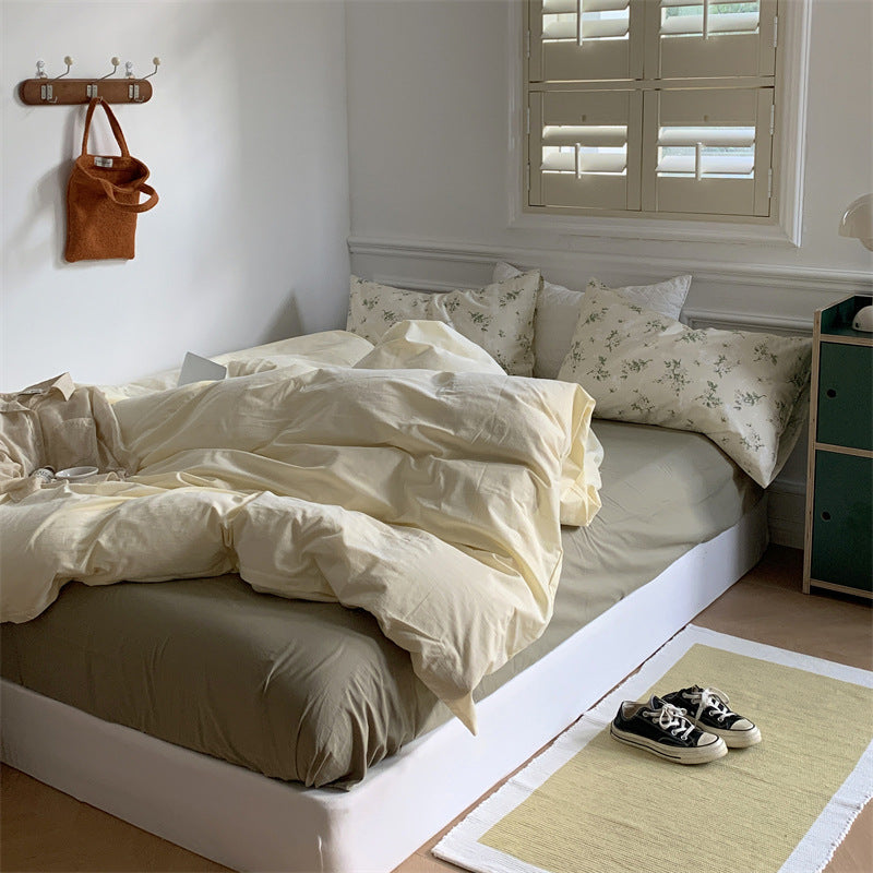 Minimalistisches Bettwäscheset mit Blumenmuster – Beige + Braun