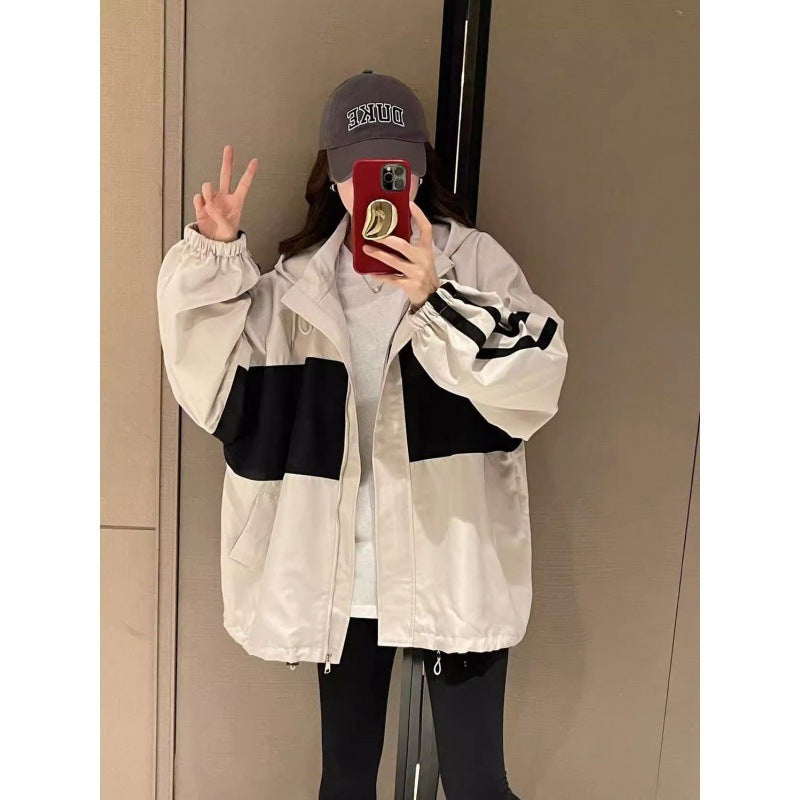 Übergroßes Kapuzensweatshirt mit Reißverschluss und blauen Seitenstreifen