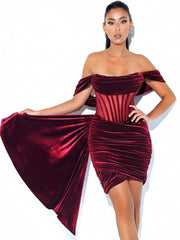 Drapiertes Korsettkleid aus Samt mit Cut-Outs (Handschuhe nicht im Lieferumfang enthalten)