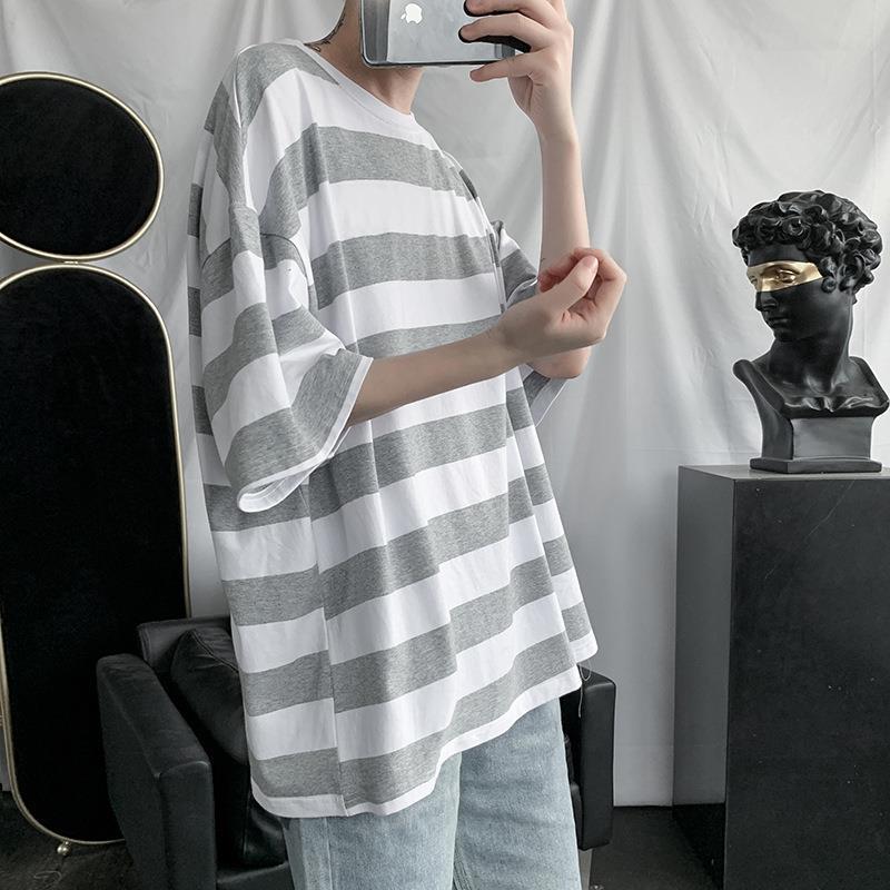 Gestreiftes T-Shirt mit Tasche für Herren