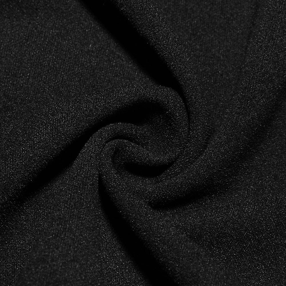 Schwarzes Kleid mit Rüschensaum