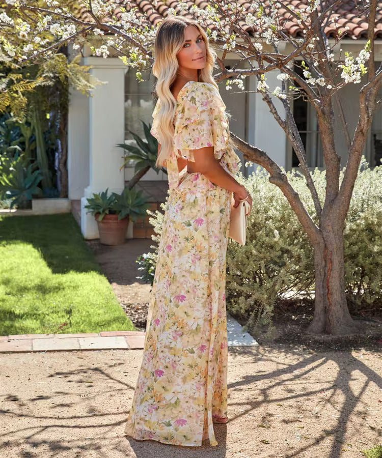 Spring Fling – Gestuftes Maxikleid mit Blumenmuster und Rüschen