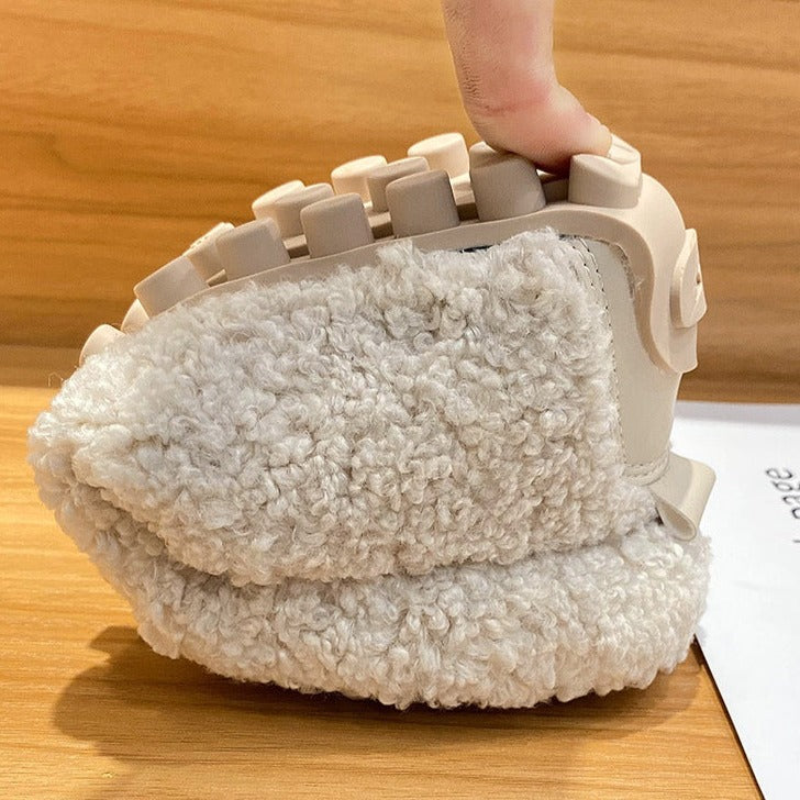 Lindos mocasines planos de piel de cordero cálidos para el invierno