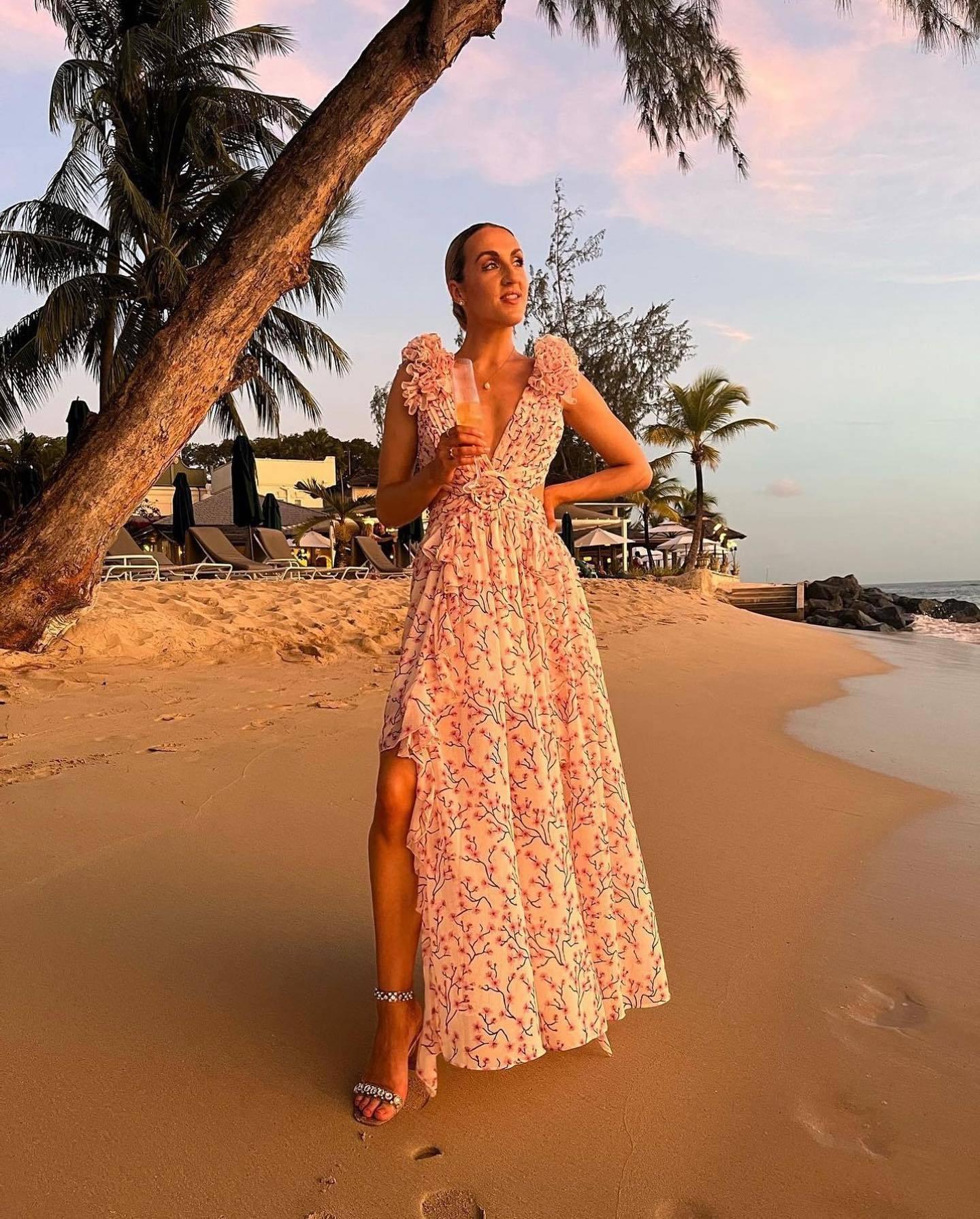 Zida Kleid mit Blumenmuster, Rüschen und Cutout